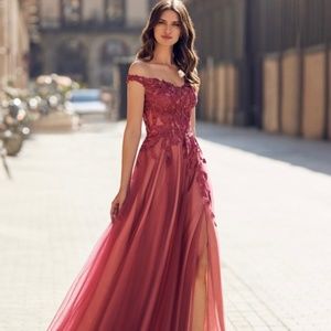 Long princess-style evening dress